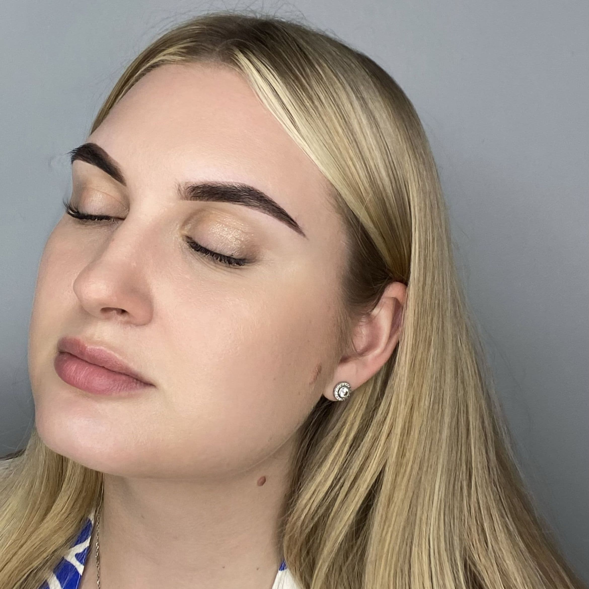Image for Brow shaping and tint